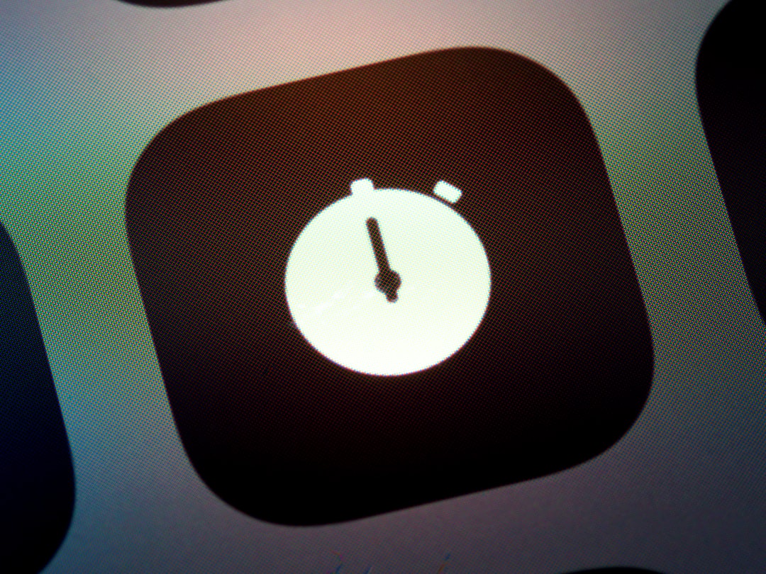 Real-Time Alarm Clock: Instant Wake-Up Precision