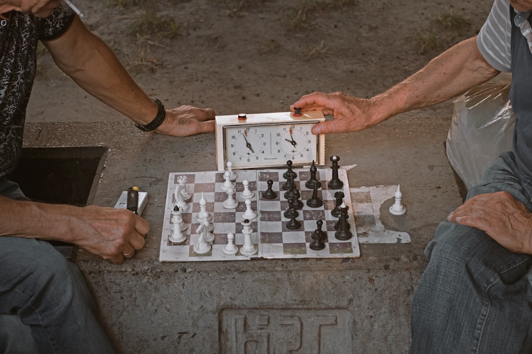 Learn to Play Chess Online: Beginner-to-Intermediate Guide