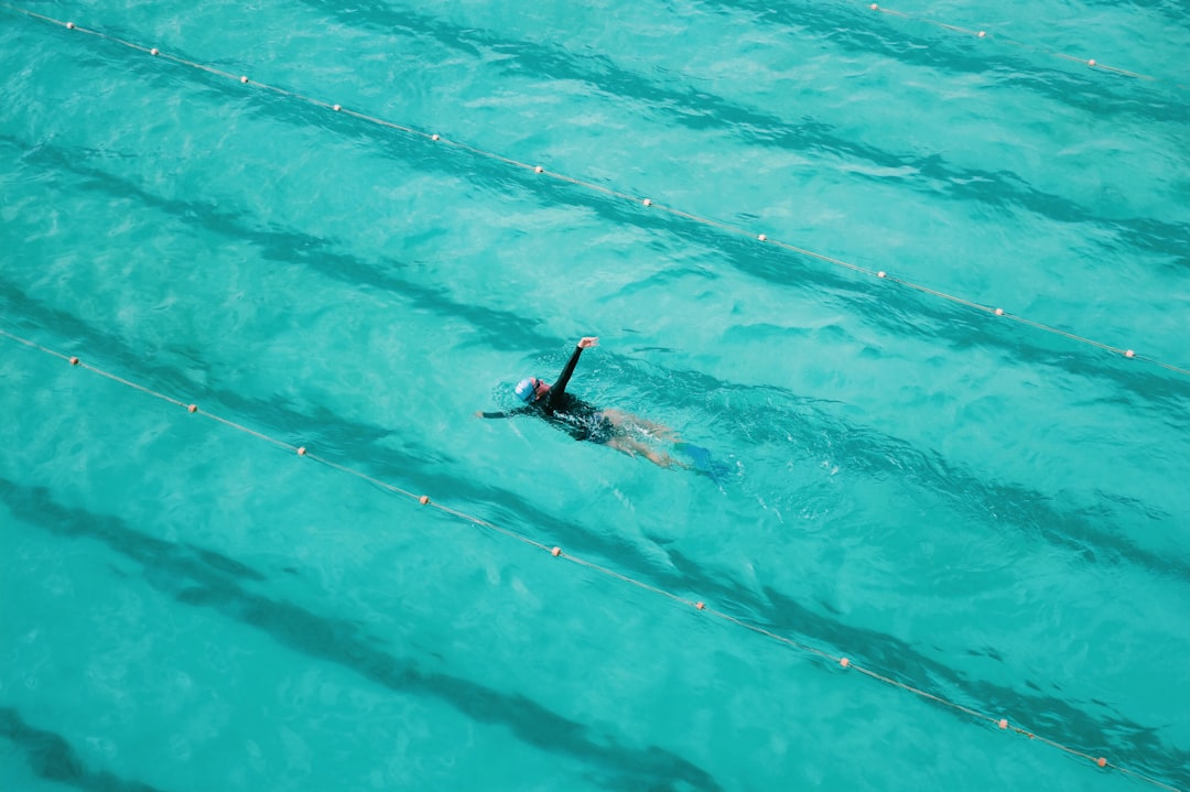 Learn to Swim Online: Step-by-Step Video Lessons